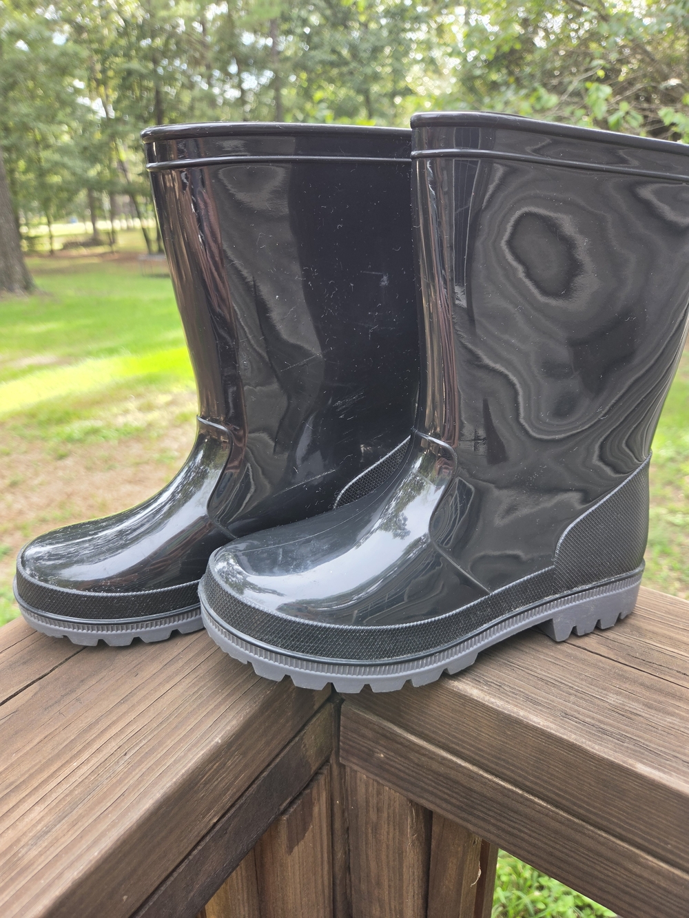 Magellan Outdoors Youth Black Waterproof Rain Boots